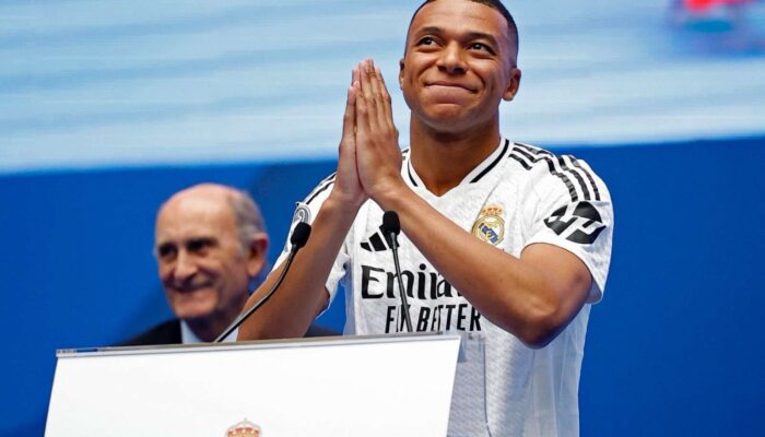 Kylian Mbappe Kenakan Nomor 9 di Real Madrid