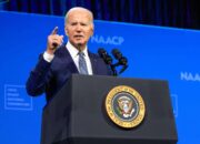 Biden Ragukan Kesediaan Trump Menerima Kekalahan Pemilu dengan Damai