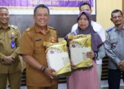 Pemkab Tangerang Salurkan 4.500 kg Beras Fortifikasi untuk Cegah Stunting