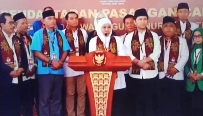 Petahanan Khofifah Indar Parawansa dan Emil Dardak Resmi Daftar Sebagai Calon Gubernur dan Calon Wakil Gubernur Jawa Timur 2024