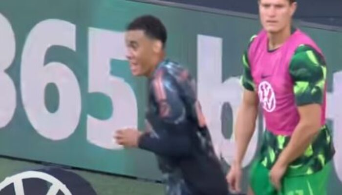 Wolfsburg vs Bayern Dramatis,Gol Telat Gnabry Amankan Kemenangan Bayern Munchen