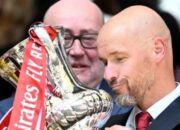 Erik ten Hag Yakin Manchester United Bisa Raih Trofi Lagi