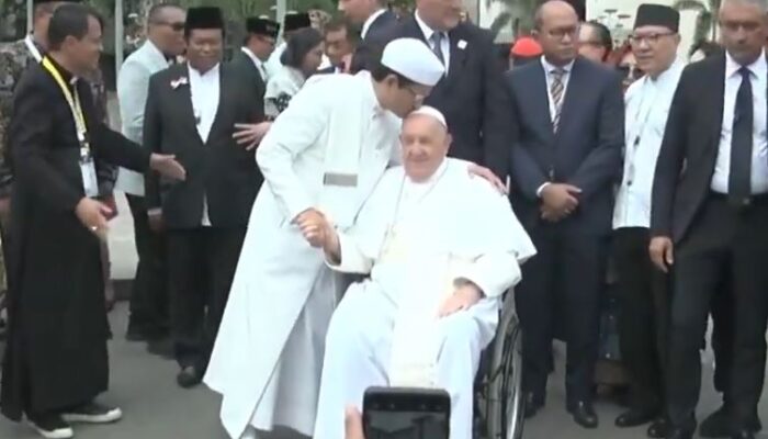 Kunjungan Paus Fransiskus ke Masjid Istiqlal: Simbol Keharmonisan dan Dialog Antar Agama