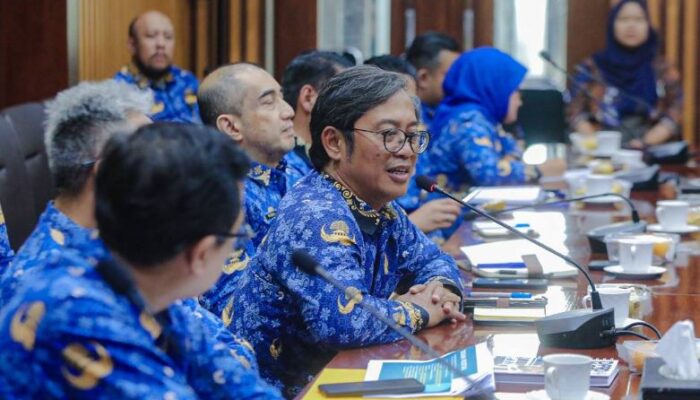 Penghijauan Lahan Kritis Bandung: 7.800 Pohon untuk Masa Depan Berkelanjutan