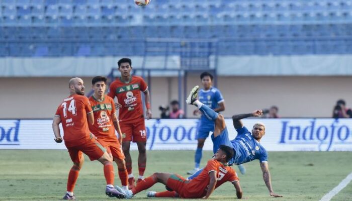 Persib vs Persebaya: Maung Bandung Kalahkan Bajul Ijo 2-0 di BRI Liga 1