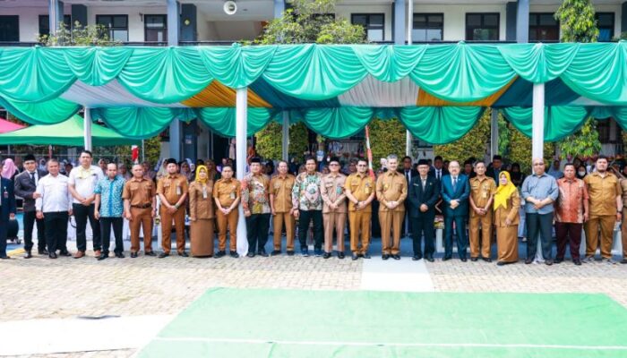 Pjs Wali Kota Tangerang Selatan Tabrani Hadiri Job Fair SMK Negeri 5