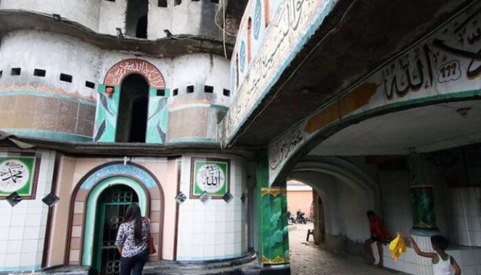 Masjid Agung Nurul Yaqin: Wisata Religi dan Keunikan Arsitektur Masjid Pintu Seribu di Kota Tangerang