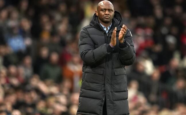 Patrick Vieira Jadi Pelatih Genoa: Akankah Berselisih Dengan Mario Balotelli Lagi?