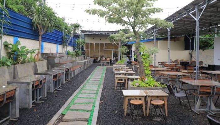 Tempat Kongkow Asyik dengan Nuansa Semi Garden di Tangerang? BOiS Kopi Jawabannya!