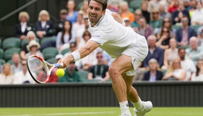 Raket Melayang ke Penonton di Auckland, Cameron Norrie Minta Maaf