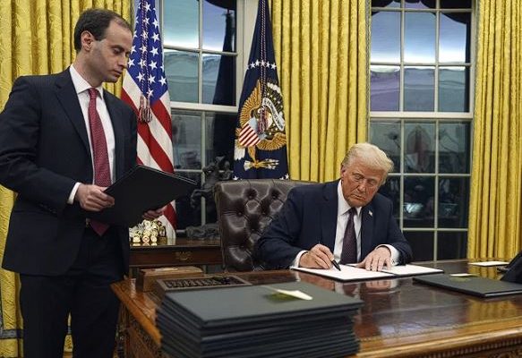 Usai Dilantik Jadi Presiden, Bisakah Trump Menarik AS dari WHO?