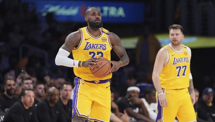 Luka Doncic Debut Perdana Bersama Los Angeles Lakers, Geser LeBron James?