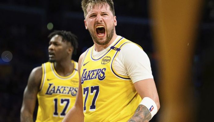 Luka Dončić Kembali Bertarung: Lakers vs Mavericks dalam Duel Sengit