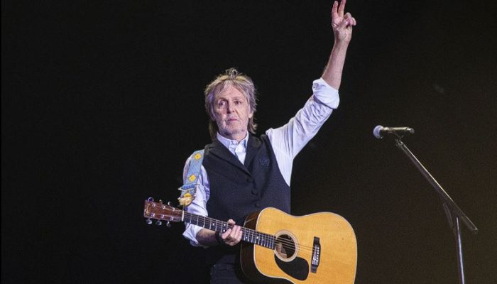 One Night Concert, McCartney Mengejutkan Penggemar New York dengan Konser Intim di Bowery Ballroom