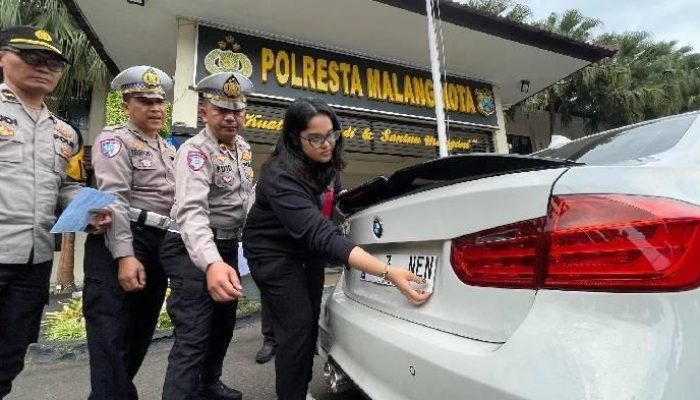 Pemilik BMW Putih dengan Nopol Tak Senonoh Berhasil Diamankan