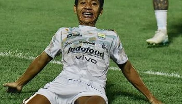 Beckham Putra Brace di Laga Semen Padang vs Persib Bandung, Kokoh di Puncak Klasemen