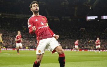 Bruno Fernandes Hat-trick di Laga Man Utd vs Real Sociedad, Manchester United ke Perempat Final Liga Europa 2024/2025