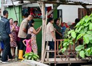 Presiden Prabowo Berbuka Puasa Bersama Warga Terdampak Banjir di Babelan